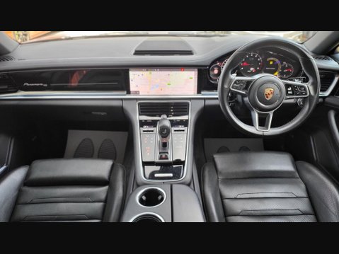 Porsche Panamera 4 10 YEARS EDITION PDK 12