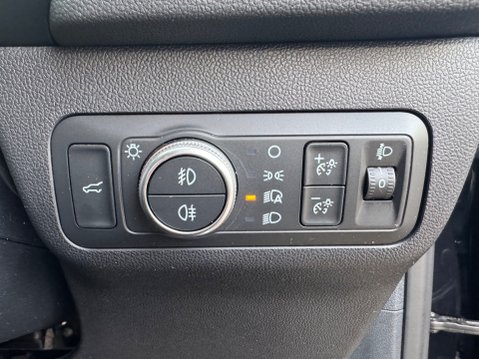 Ford Kuga ST-LINE EDITION ECOBLUE MHEV 16