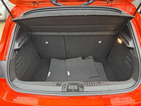 Renault Clio 1.6 Clio Techno E-Tech HEV Auto 5dr 67