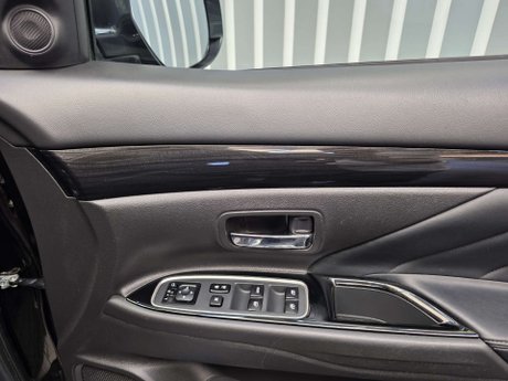 Mitsubishi Outlander 2.0h 12kWh GX4h SUV 5dr Petrol Plug-in Hybrid CVT 4WD Euro 6 (s/s) (200 ps) 23