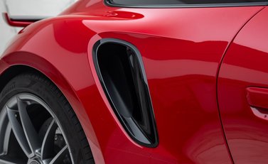 Porsche 911 Turbo S (992) Lightweight 47