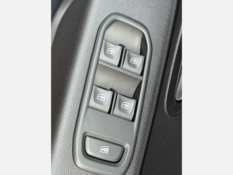 Dacia Duster 1.0 TCe Comfort Euro 6 (s/s) 5dr 27