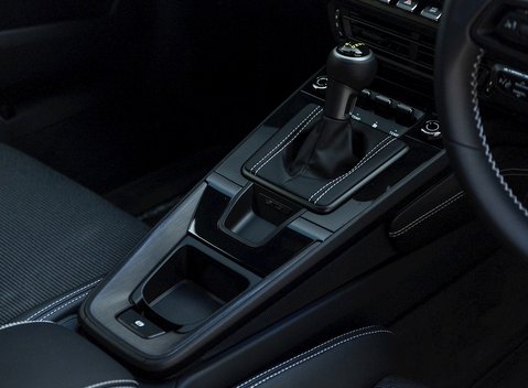 Porsche 911 (992) GT3 Touring 17
