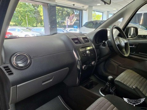 Suzuki SX4 1.6 SZ5 4Grip Euro 5 5dr 28