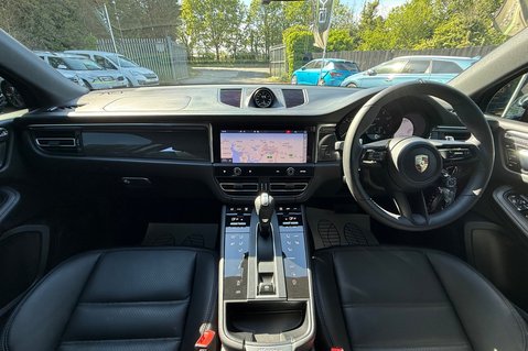 Porsche Macan GTS PDK - PAN ROOF -BOSE -360 CAMS -MEMORY PK - CRAYON 7