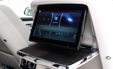 Rolls-Royce Cullinan V12 10