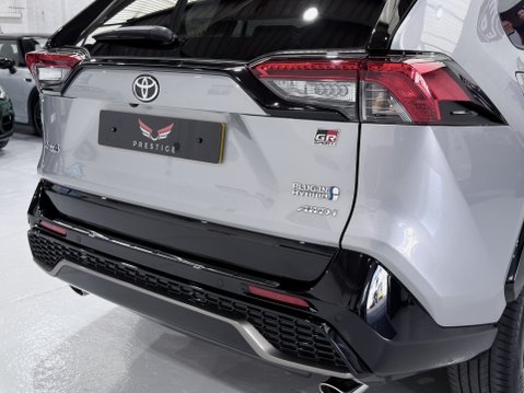 Toyota Rav 4 GR SPORT 8
