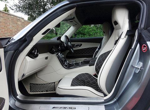 Mercedes-Benz SLS AMG GT Roadster 6