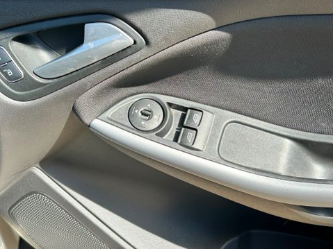 Ford Focus ZETEC 22