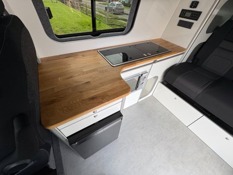 Volkswagen Transporter T7 Rebellion 11