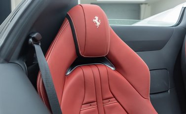 Ferrari 812 GTS 16