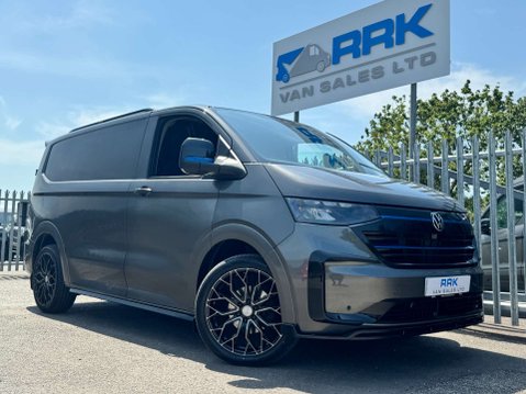 Volkswagen Transporter 2.0 TDI T28 Commerce Plus Panel Van 5dr Diesel Manual FWD SWB Euro 6 (s/s) 1