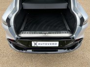 Aston Martin DBX V8 79