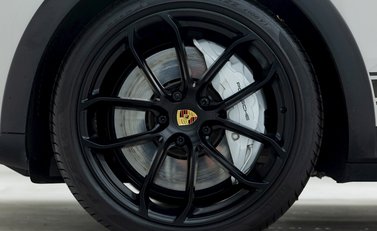 Porsche Cayenne GTS Coupé 8