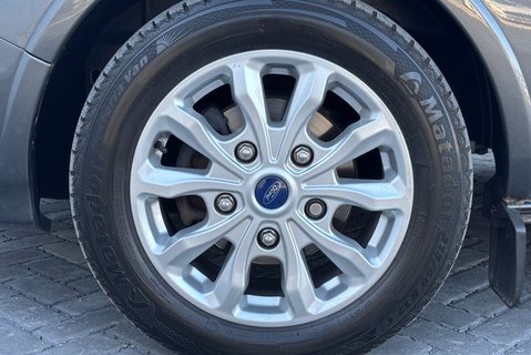 Ford Tourneo Custom 320 130 ps Titanium L2 9 Seater - Automatic 38