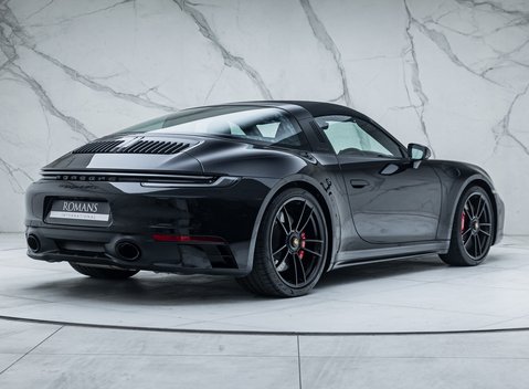 Porsche 911 Targa 4 GTS (992) 15