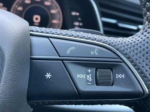 Audi Q7 3.0 TFSIe V6 55 S line SUV 5dr Petrol Plug-in Hybrid Tiptronic quattro Euro 65