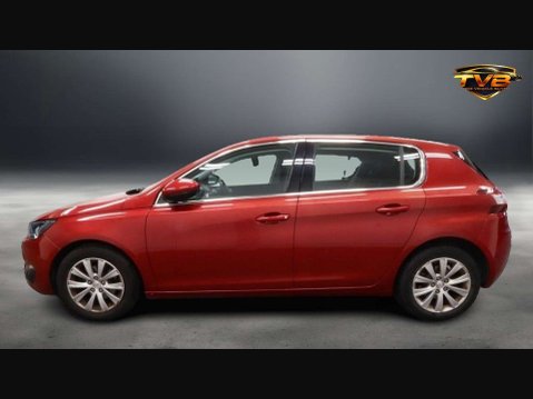 Peugeot 308 1.6 308 Allure HDi Blue S/S 5dr *NATIONAL DELIVERY* 7