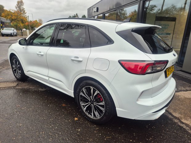 Ford Kuga ST-LINE X EDITION 7