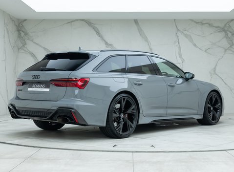 Audi RS6 Avant Carbon Black 3
