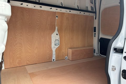 Renault Trafic LH30 Advance 150ps dCi Panel Van 10