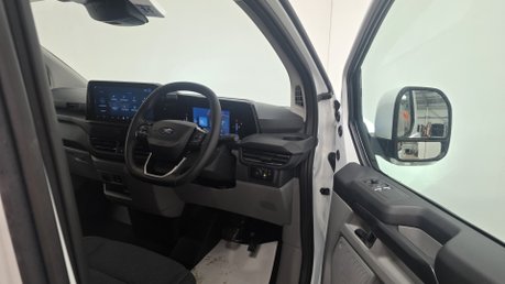 Ford e-Transit Custom 320L1 Limited 65kwh 100kw/136ps *ELECTRIC-NEW* 17