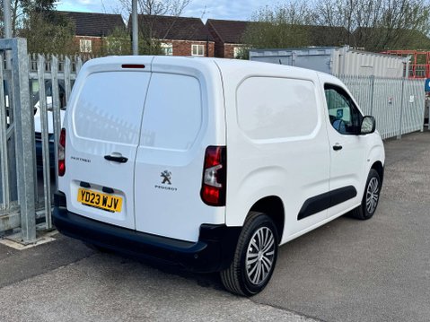 Peugeot Partner 1.5 Partner Professional Premium+ BHDi 31