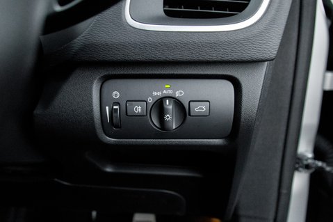 Volvo V40 T2 R-DESIGN EDITION 11