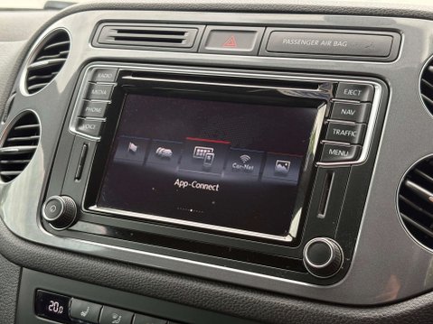 Volkswagen Tiguan 2.0 Tiguan R-Line Edition TDI BlueMotion Technology 4Motion Semi-Auto 4WD 5 49
