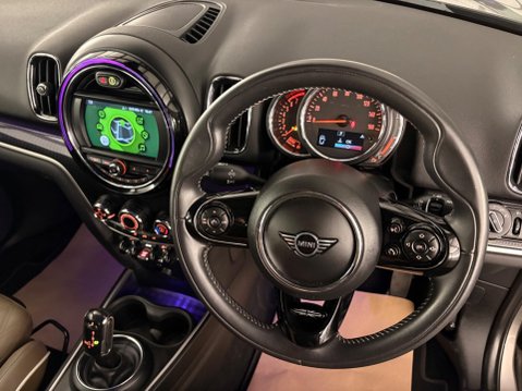 Mini Countryman 1.5 Cooper Exclusive Steptronic Euro 6 (s/s) 5dr 11