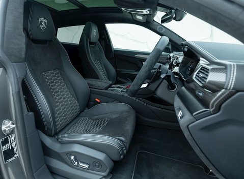 Lamborghini Urus 11