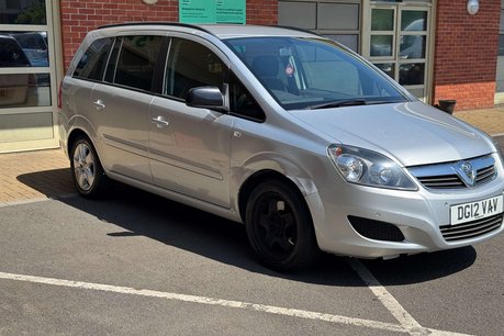 Vauxhall Zafira 1.7 CDTi ecoFLEX Exclusiv MPV 5dr Diesel Manual Euro 5 (SNav) (110 ps) 2