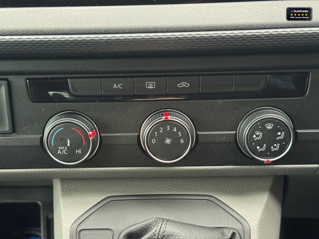 2022 Volkswagen TransporterCrew Cab SWB L1H1 T30 Tdi Kombi Highline Auto Air Con Sensors EURO 6 — thumbnail 36 of 51