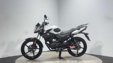 Yamaha YS125 2018 ONLY 5K GREAT CONDITION 125CC LEARNER LEGAL COMMUTER BIKE 4
