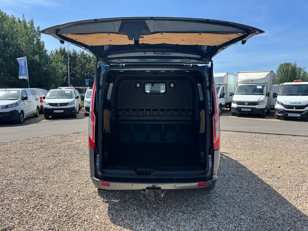 Ford Transit Custom Crew Cab AUTO SWB L1H1 320 Active Air Con Alloys Nav Sensors EURO 6 NO VAT 9