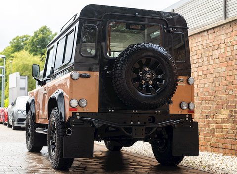 Land Rover Defender 90 Autobiography Edition 24