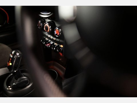 Mini Hatch 1.5 Cooper Sport Steptronic Euro 6 (s/s) 3dr 25