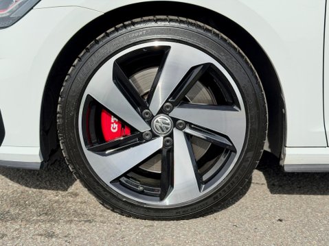 Volkswagen Golf 2.0 TSI GTI Performance Euro 6 (s/s) 5dr 28