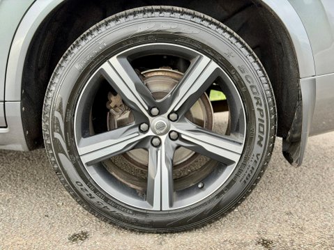 Volvo XC90 2.0 D5 PowerPulse R-Design Auto 4WD Euro 6 (s/s) 5dr 27