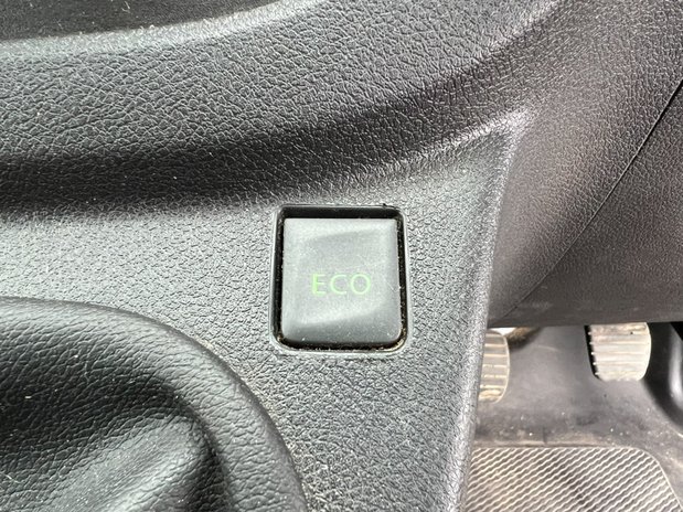Renault Trafic LWB L2H1 Low Roof Business LL30 Air Con Sensors EURO 6 NO VAT 28