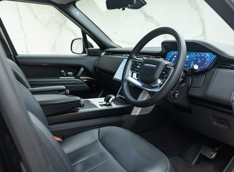 Land Rover Range Rover P615 SV 23