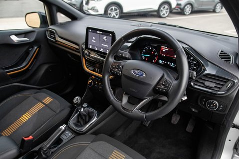 Ford Fiesta ACTIVE B AND O PLAY 4