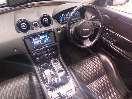 Jaguar XJ 3.0 XJ Portfolio V6 D Auto 4dr 3