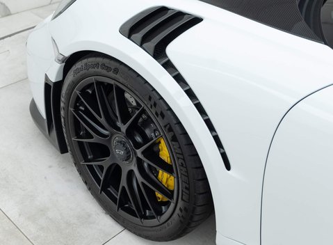 Porsche 911 GT2 RS (991) 38