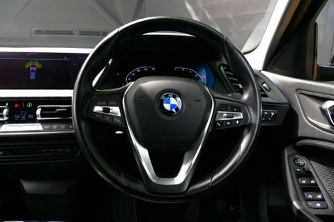 BMW 1 Series 1.5 118i Sport Auto 5dr 21