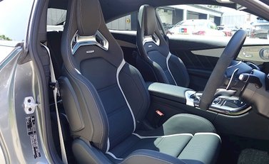 Mercedes-Benz C Class C63 S Coupe 16