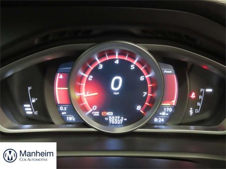 Volvo V40 1.5 T3 R-Design Nav Plus Hatchback 5dr Petrol Auto Euro 6 (s/s) (152 ps) 3
