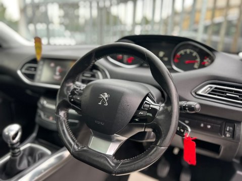 Peugeot 308 E-HDI ACTIVE 31