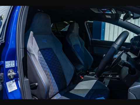 Volkswagen Golf 2.0 Golf R TSi 4Motion Semi-Auto 4WD 5dr 10