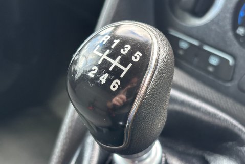 Ford Transit Connect 240 L2 120ps Limited Panel Van - No VAT 32